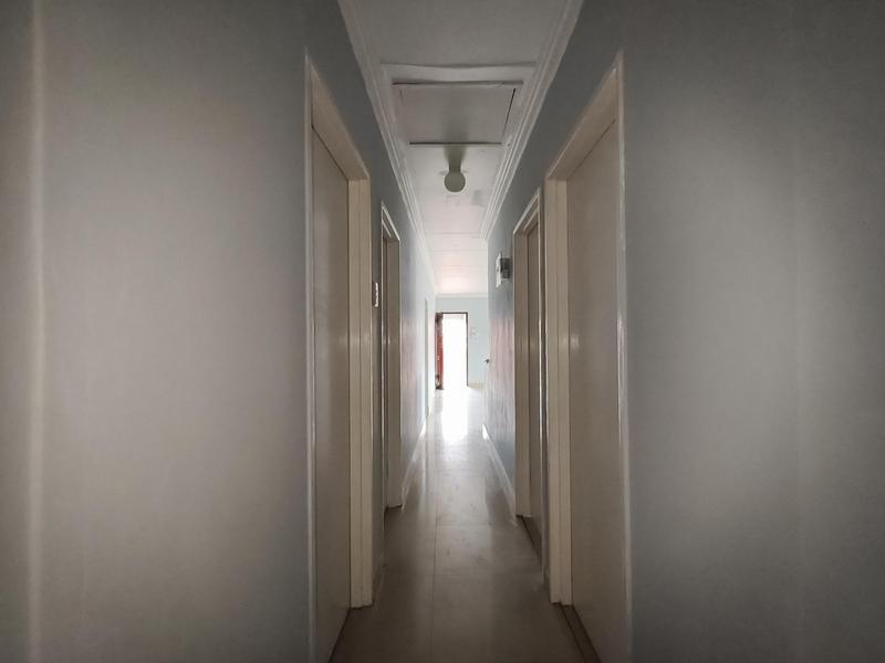 6 Bedroom Property for Sale in Mthata Eastern Cape